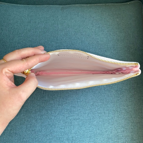 Vineyard Vines Canvas Bags - Picture 6 of 6